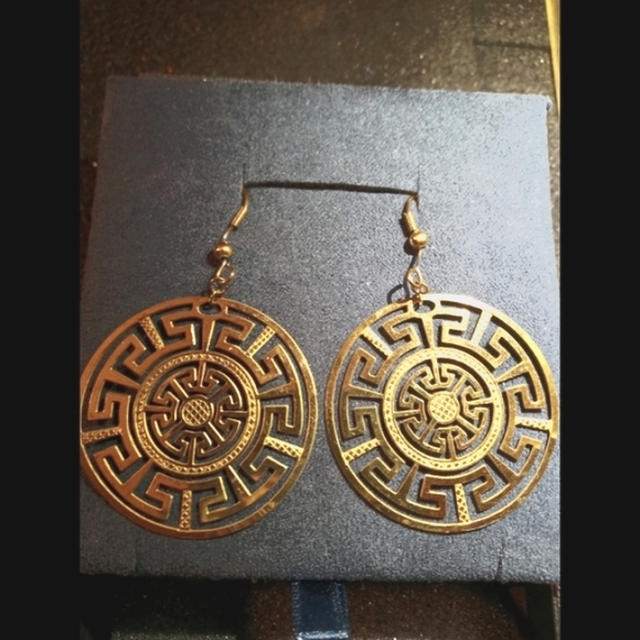 Disc Pierced Earrings - Picture 6 of 8